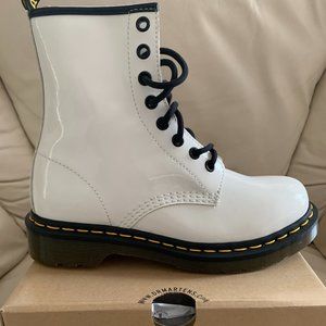 BRAND NEW IN BOX - Dr Martens 1460 White Patent Leather Lace Up Boots Sz 6